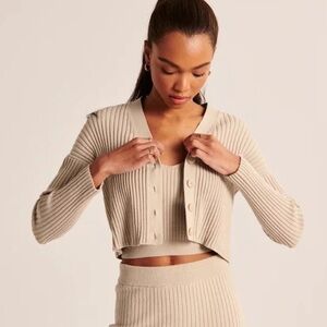 Abercrombie sweater set, size XS